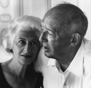 Véra e Nabokov em Montreal, 1968. Foto de Philippe Halsman.